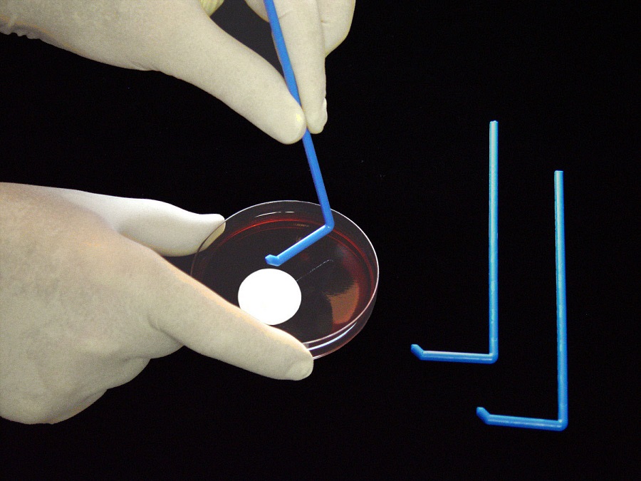 Disposable Spreaders at MIDSCI